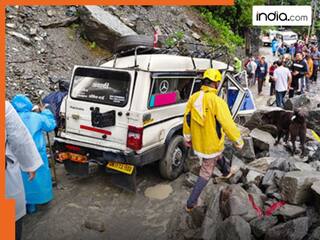 केदारनाथ यात्रा मार्ग पर बड़ा हादसा, भूस्खलन की चपेट में आया वाहन - दो की जान गई, कई घायल