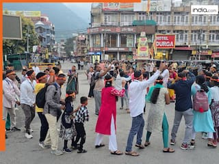 22 दिन बाद फिर शुरू हुई वैष्णो देवी यात्रा, 'जय माता दी' के जयकारों के साथ उमड़ी श्रद्धालुओं की भीड़