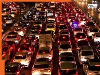 दिवाली से पहले थमी दिल्ली-NCR की रफ्तार! सड़कों पर लगा भीषण जाम...कछुए की चाल चलती नजर आई गाड़ियां