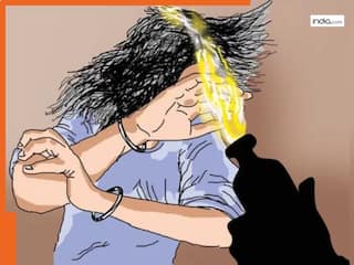 दिल्ली में दिल दहला देने वाली घटना, DU की छात्रा पर हुआ एसिड अटैक...जांच में जुटी पुलिस