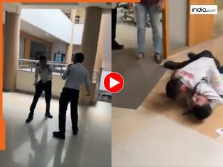 कोई काम नहीं था तो एक-दूसरे को ही पीटने लगे चौकीदार, VIDEO देखकर हंसी नहीं रुकेगी
