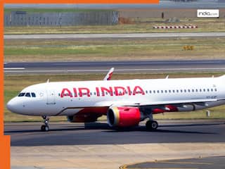 बीच आसमान में अटकी 150 यात्रियों की जान, एयर इंडिया की फ्लाइट से टकराया पक्षी...नागपुर में कराई गई इमरजेंसी लैंडिंग