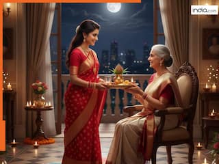 Karwa Chauth 2025: करवा चौथ पर सास को करवे के साथ जरूर दें ये चीजें, मिलेता अखंड सौभाग्य का आशीर्वाद