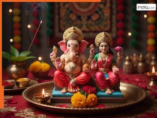 Diwali 2025: मंदिर में रखी लक्ष्मी-गणेश की पुरानी मूर्ति का क्या करें? जान लें दिवाली से जुड़ा ये खास नियम