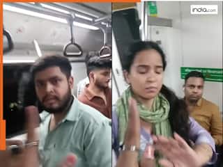 'तूने मारा कैसे, अब मार के दिखा', दिल्ली मेट्रो में ऐसी मारपीट देख दिमाग चकरा जाएगा । देखें VIDEO