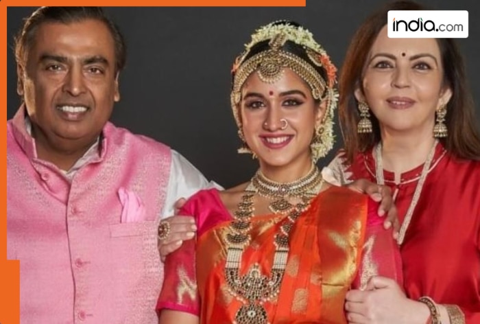 Radhika Merchant spotted with Mukesh Ambani and Nita Ambani at a mall, steals limelight in glamorous jumpsuit, Watch viral video
