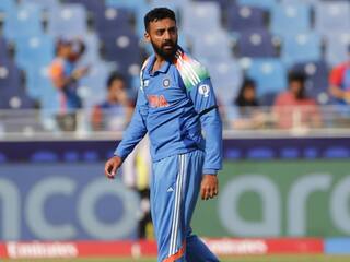 वरुण चक्रवर्ती ने बताया- किसका था Asia Cup ट्रॉफी के बिना भी ट्रॉफी सेलीब्रेशन का आइडिया