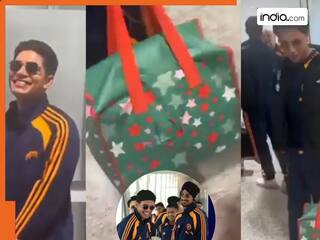 'इधर प्याज, इधर आलू...', गिल और अर्शदीप ने दोस्त के बैग का उड़ाया मजाक, मुस्कुराते दिखे धाकड़ ओपनर