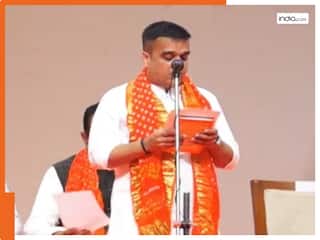 Gujarat Cabinet Reshuffle: गुजरात में नए मंत्रिमंडल का शपथ ग्रहण, रिवाबा जडेजा समेत इन 25 मंत्रियों ने ली शपथ