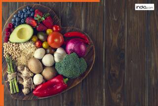 महंगे प्रोडक्ट्स नहीं, ये सुपरफूड्स देंगे स्किन को भीतर से पोषण और बाहर से निखार, आज ही डाइट में करें शामिल