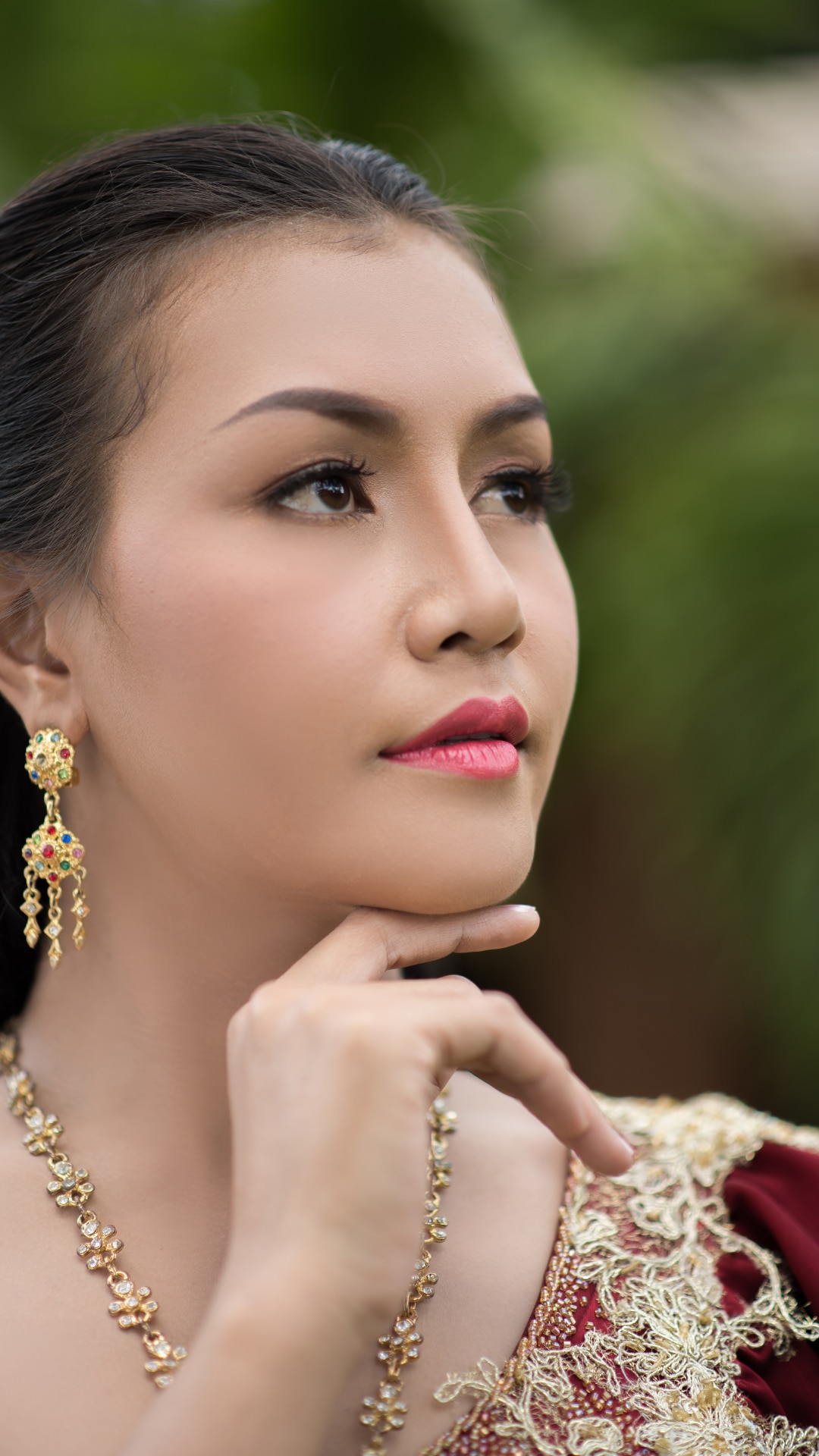 6 Stunning Kundan Jhumkas to Elevate Your Ethnic Look