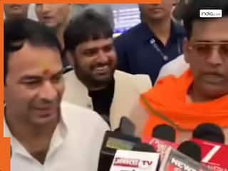 Bihar Assembly Elections 2025 Live: कल भी मिले थे...संजोग देखिए आज भी मिल गए, भाजपा सांसद रवि किशन से मुलाकात पर बोले लालू के लाल तेज प्रताप