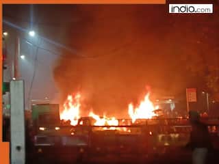 'Never heard such a loud explosion': Witnesses describe blast horror as fire engulfs people in Delhi Red Fort blast