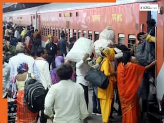 Indian Railway: जनरल और प्लेटफॉर्म टिकट के लिए लाइन में लग धक्का मुक्की करने की झंझट खत्म, चलते-फिरते खरीद सकेंगे टिकट!