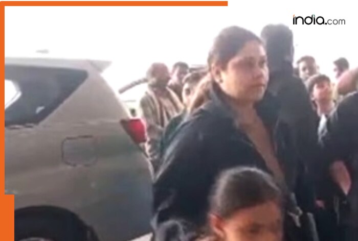 Rohini-Tejashwi fight BIG UPDATE: Lalu Yadav's 4 daughters leave Patna