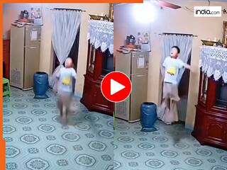 Bhoot Ka Video: अचानक बच्चे पर 'भूत' ने किया अटैक, पहले हवा में उड़ाया फिर पटक दिया | देखें वीडियो