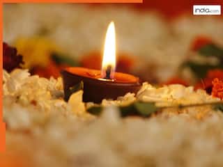 आखिर पूजा करते समय क्यों जलाया जाता है दीपक? जानिए धार्मिक मान्यता और इसके पीछे छिपा वैज्ञानिक कारण