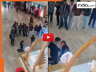 Couple Viral Video: प्रपोज करते ही लड़की की मांग में सिंदूर भर दिया, फिर मंगलसूत्र पहनाकर कर ली शादी | हैरान करेगा वीडियो