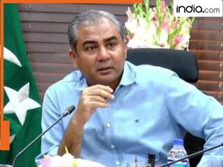 'एशिया कप ट्रॉफी चोर' की इंटरनेशनल बेइज्जती! लंदन पुलिस ने कार से उतारकर ली पाकिस्तानी गृहमंत्री मोहसिन नकवी की तलाशी