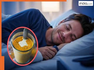 सोने से पहले दूध में मिलाकर पिएं ये 1 चीज! 2 साल के बच्चे जैसी आएगी गहरी नींद