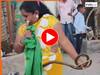 Sanp Ka Video: जहरीला सांप और अकेली महिला आमने-सामने, आगे दिखा ऐसा दृश्य कि इंटरनेट हिल गया | देखें वायरल वीडियो