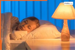 आप भी लाइट ऑन करके सोते हैं? हो जाएं सावधान! ये दिल की सेहत को पहुंचा सकता है भारी नुकसान