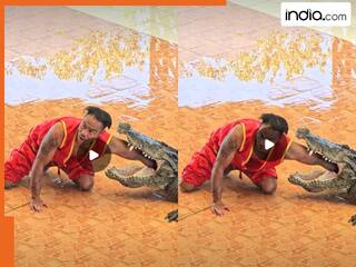 Magarmach Ka Video: मगरमच्छ के मुंह में हाथ डालकर गुदगुदी करने लगा शख्स, फिर जो दिखा डरा ही देगा | देखें वीडियो