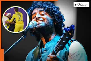 Video of Arijit Singh touching MS Dhoni's feet goes viral, after singer announces retirement, heartwarming video inside