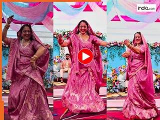 Aunty Ka Dance: आंटी ने गजब के डांस से लूट ली महफिल, एक-एक स्टेप पर मच गया हल्ला | देखें वीडियो