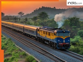 Railways Rules: ट्रेन में शराब की बोतल ले जा सकते हैं या नहीं? पीने को लेकर क्या हैं रेलवे के नियम, जानिए सबकुछ
