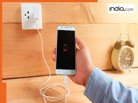 सावधान! सस्ता चार्जर यूज करना पड़ सकता है भारी, भूलकर भी ना करें ये गलती; नहीं तो फूंक जाएगा अच्छा खासा फोन