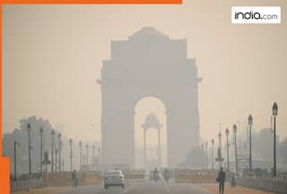 Delhi Pollution: Air quality worsens to 'poor', AQI crosses 200 mark