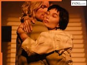 Numerology: इस नंबर के लड़के होते हैं सबसे ज़्यादा चिपकू, प्यार में सीधे गले पड़ जाते हैं