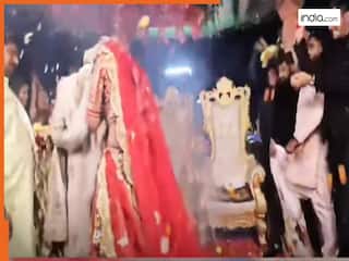 Bride Groom Video: दूल्हा-दुल्हन के रिश्तेदारों पर बुरी तरह भड़क उठे पंडित जी, मंडप में जो हुआ हिल ही जाएंगे | देखिए वीडियो