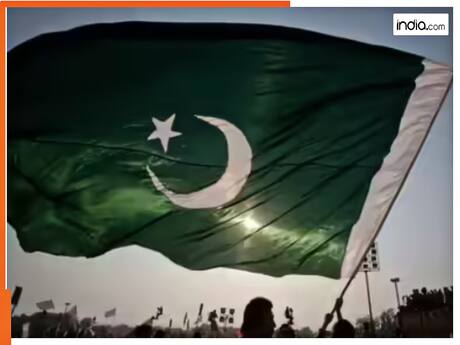 पाकिस्तान में राष्ट्रगान पर खड़े नहीं हुए तो क्या सजा मिलेगी, सचमुच हैरान कर देगा जवाब