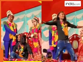 Shadi Ka Video: शादी में दूल्हे के दोस्त ने पकड़ा दिया ऐसा गिफ्ट, देखकर पेट पकड़कर हंसने लगी दुल्हन | देखें वीडियो