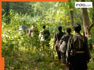 ओडिशा: एक साथ 10 माओवादी ने किया सरेंडर, 55 लाख के इनामी लीडर ने भी डाले हथियार