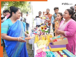 Delhi Flower Festival: फूलों से महकी दिल्ली, शुरू हुआ फ्लावर फेस्टिवल, क्या एंट्री के पैसे भी लगेंगे? यहां है पूरी डिटेल्स