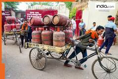 LPG Cylinder price today March 19: How much domestic and commercial gas costs in Delhi, Mumbai, Bengaluru, Chennai, Kolkata