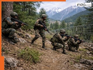 Pakistani terrorist killed as Indian Army, J&K Police foil major infiltration attempt near LoC in Uri sector of Jammu and Kashmir