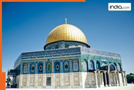 Israel closes Al-Aqsa Mosque in Jerusalem, enraging Arab and Muslim nations