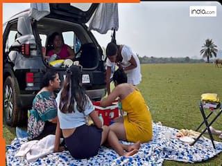 Girls Viral Video: पिकनिक मना रही थीं लड़कियां तभी पहुंच गई गाय, फिर जो हुआ देखते रह जाएंगे | देखें वीडियो