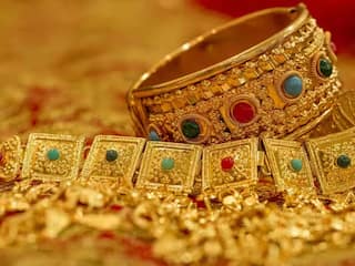 Gold Price Today April 1: Gold price witnesses massive rise amid West Asia crisis, Check rates in Kolkata, Delhi, Mumbai, Chennai, Lucknow, Noida, Surat