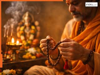 Pooja niyam: क्या बिना सिद्ध माला के किया गया जप अधूरा रह जाता है? जानिए माला शुद्धि और सिद्धि का गुप्त नियम