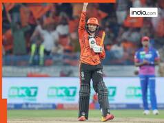IPL 2026: Abhishek Sharma की तूफानी बैटिंग का मुरीद हुआ यह पूर्व भारतीय खिलाड़ी, बोला- उन्हें आजादी देना जरूरी