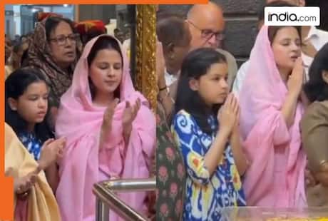 WATCH: Sakshi, Ziva offer prayers at Sai Baba Temple in Shirdi as MS Dhoni faces injury scare