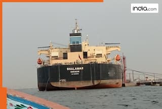 Pakistan-flagged tanker does unthinkable by successfully crossing Strait of Hormuz amid strict blockade by US Navy