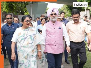 CM Rekha Gupta, LG Tarunjeet Singh Sandhu inspect Yamuna Ghats, review cleanup works