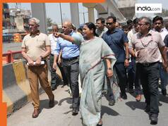 दिल्ली की CM रेखा गुप्ता ने आजादपुर मंडी और आसपास के इलाकों का किया निरीक्षण, अधिकारियों को लगाई लताड़!