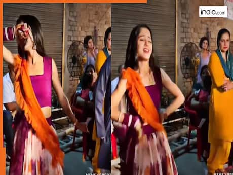 Girl Dance Video: शादी में झूम-झूमकर नाचने लगी लड़की, तभी मम्मी ने दिया ऐसा रिएक्शन | देखें वीडियो